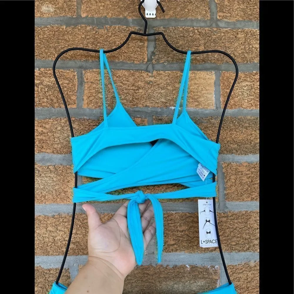 turquoise color